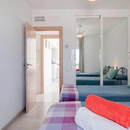 021 - Wonderful Beachfront Apartment With Stunning Sea Views Benalmadena Exterior photo